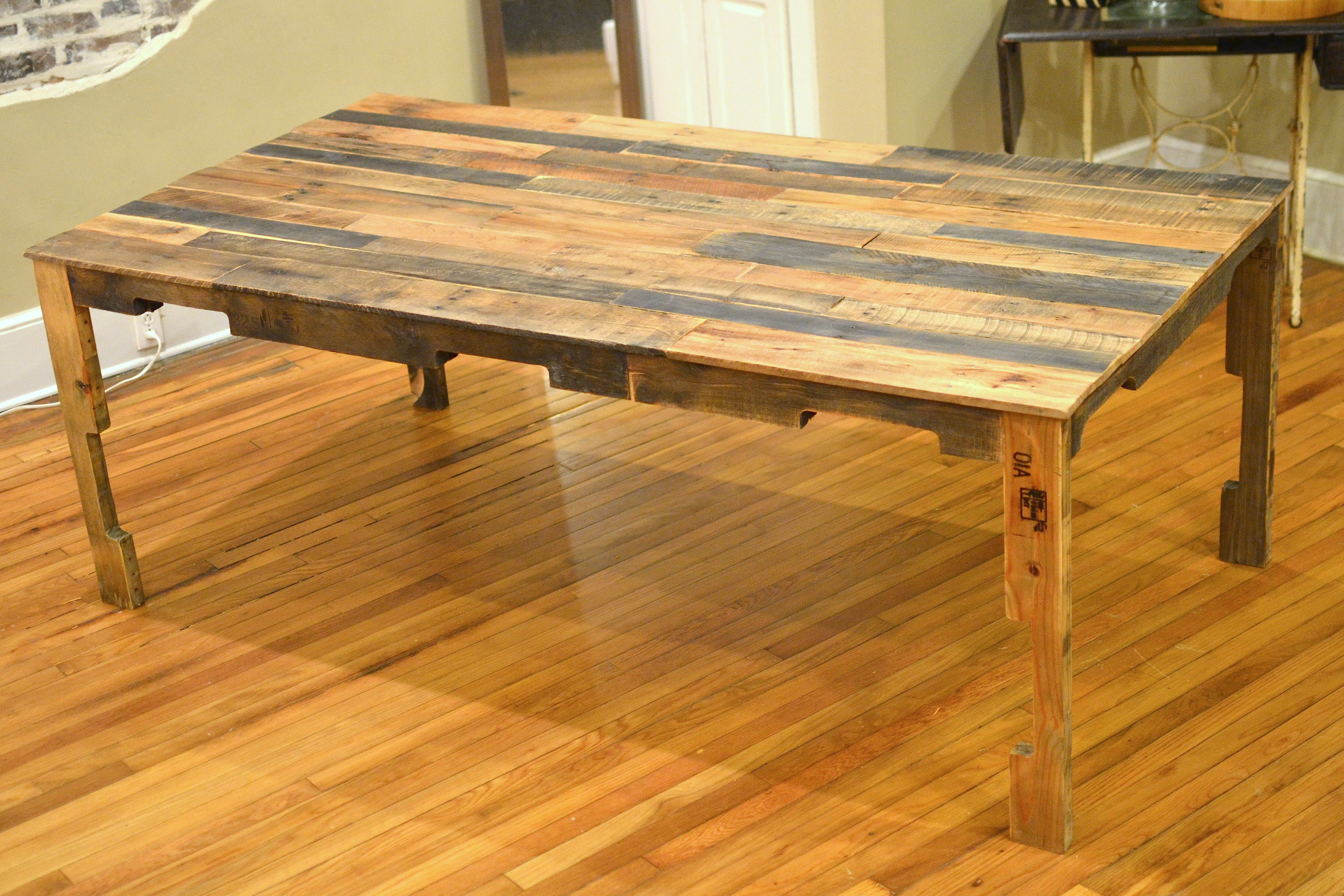 Dining Room Table Made Out Of Pallets